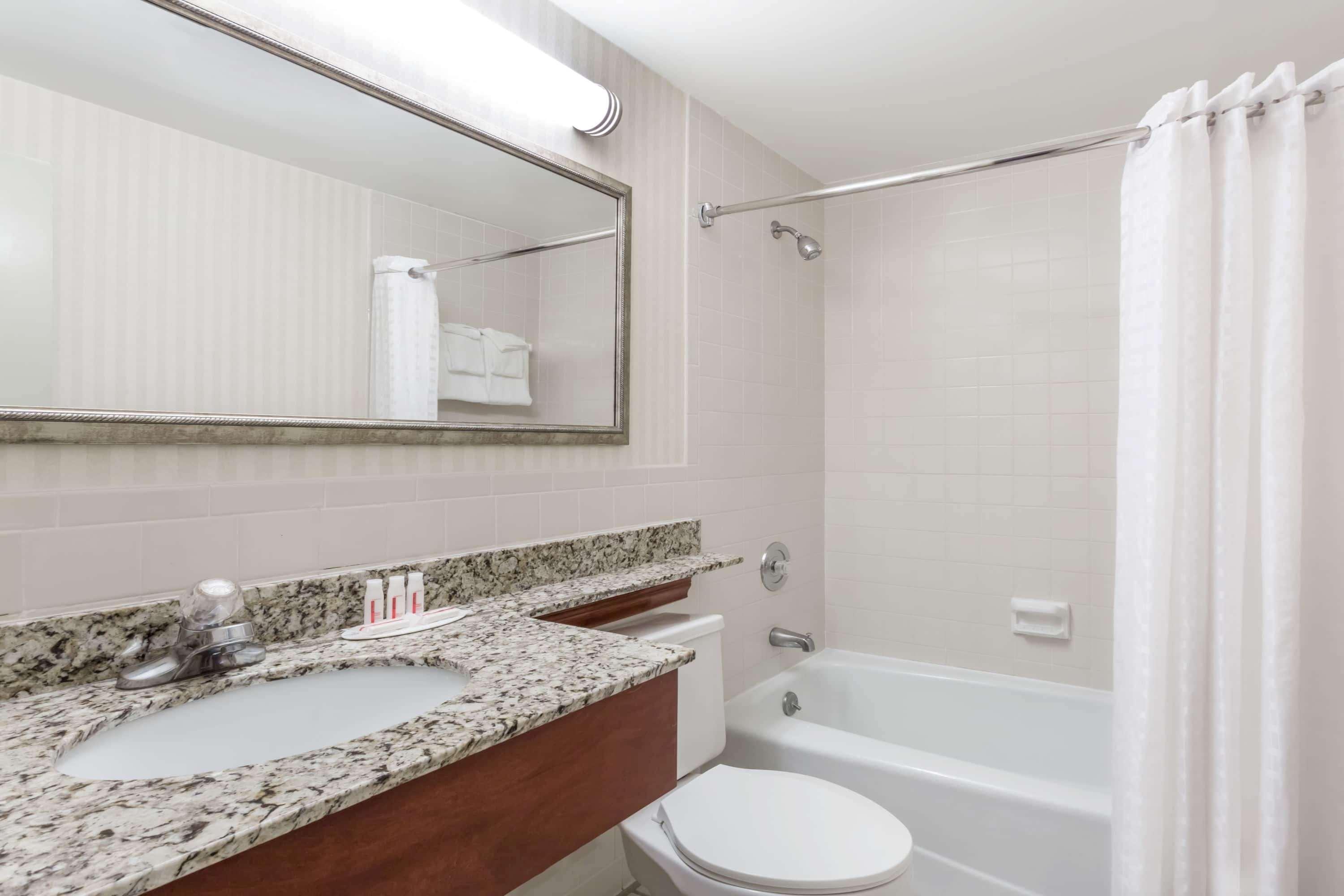 Days Inn By Wyndham Williamsburg Historic Area מראה חיצוני תמונה